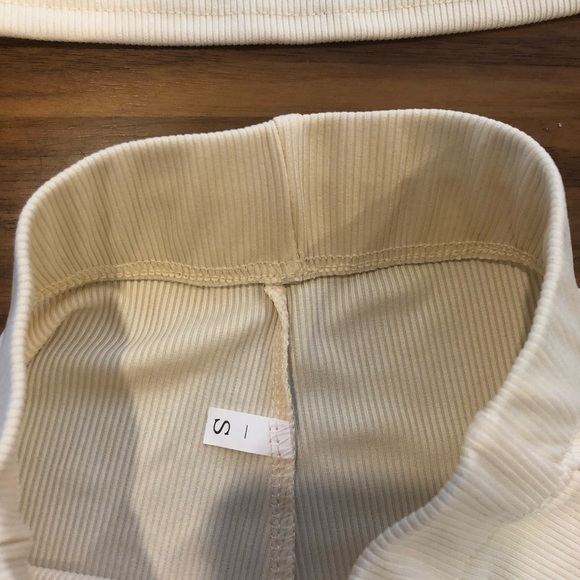 🌸BOGO🌸 Amazon workout set - Picture 6 of 6